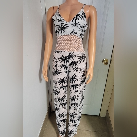 San Lorenzo NWT " GYPSY BY THE SEA CROCHET JUMPSUIT " size large. - Picture 1 of 11